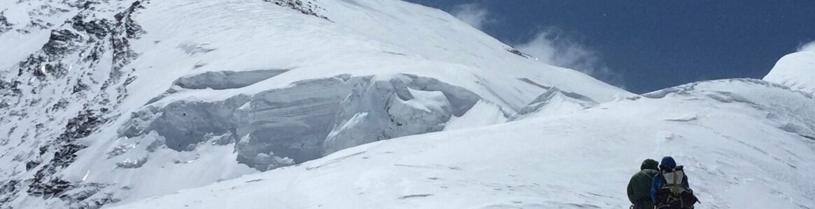 Fixing route on the steep ridge towards Camp 3.